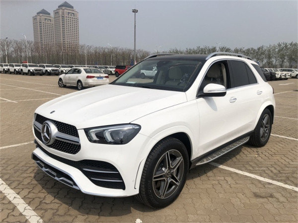 GLE500奔驰最新报价，豪华SUV的市场定位与价格走势